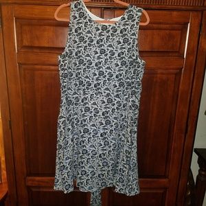 Gap blue and white dress with tie belt